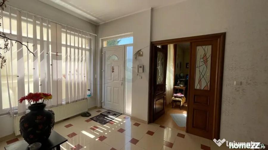 Casă cu 5 camere cu Teren 200 Mp în Dămăroaia