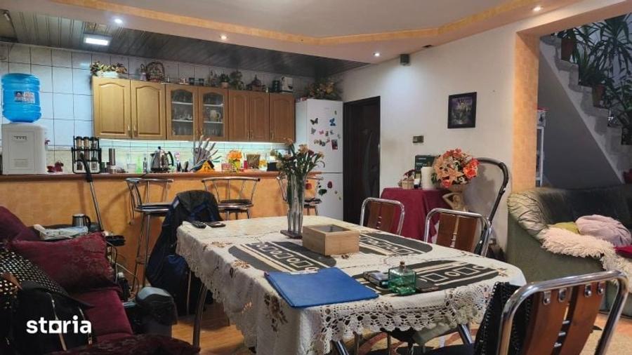 Casă cu 3 camere cu Teren 828 Mp în Șoimuș