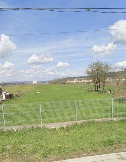 Teren de 6000 mp, în Bonț