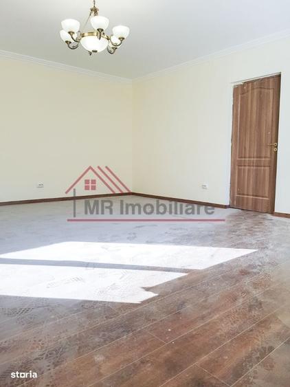 Casă cu 4 camere decomandat cu Teren 800 Mp în Andrei Mureșanu