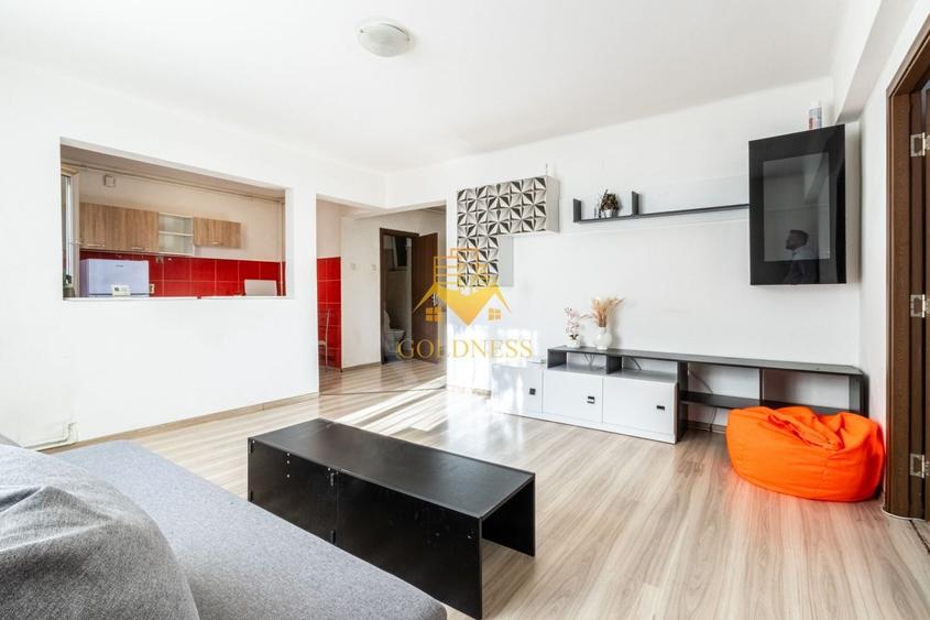 Apartament cu 2 camere semidecomandat, mobilat în Central