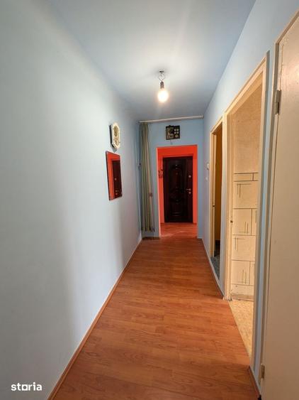 Apartament cu 2 camere decomandat în Calea București
