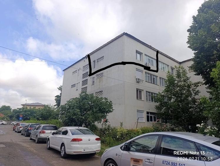 Apartament cu 2 camere semidecomandat în Fetești