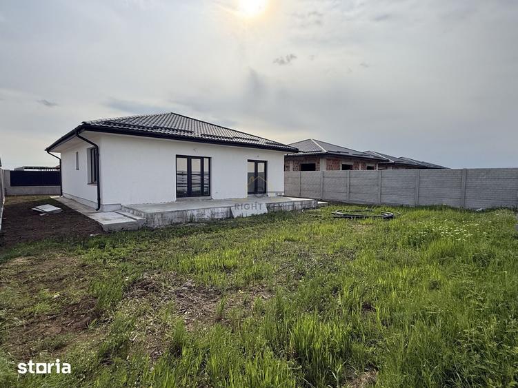 Casă cu 4 camere cu Teren 500 Mp în Dragomirești-Vale