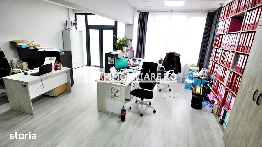 Spațiu comercial, de 220 mp, în Central