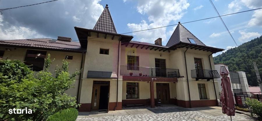 Casă cu 4 camere în Castelul Peleș