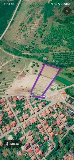Teren agricol extravilan de 9300 mp, în Central