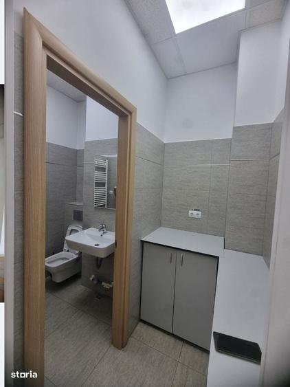 Spațiu comercial, de 82 mp, în Micro 12