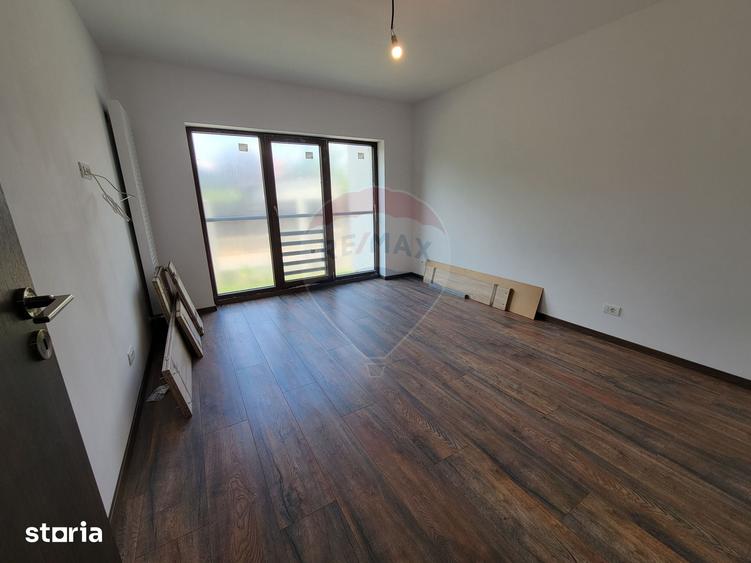 Spațiu comercial, de 116 mp, în Odăi