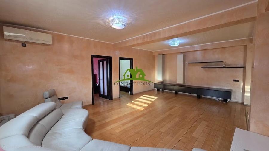 Apartament cu 3 camere decomandat în Căzănești (Râmnicu Vâlcea)