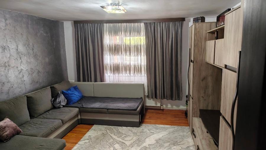 Casă individuală cu 3 camere cu Garaj în Casicea