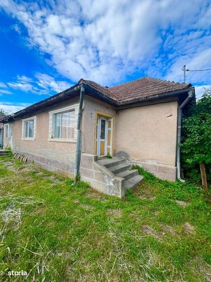 Casă cu 2 camere cu Teren 954 Mp în Mica