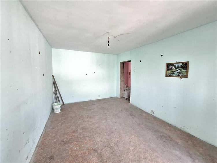 Apartament cu 3 camere decomandat în Mioriței