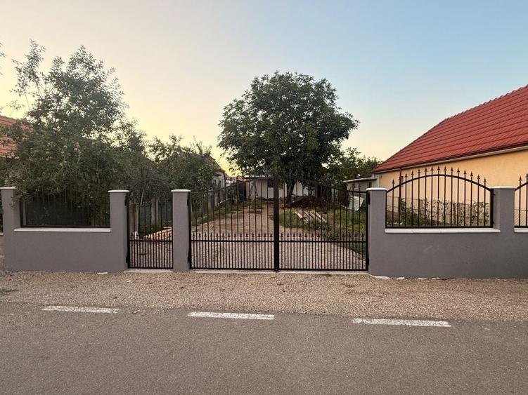 Casă cu 2 camere în Mihai Viteazu