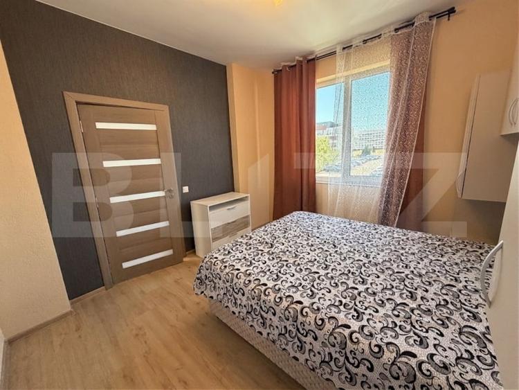 Apartament cu 2 camere semidecomandat, mobilat în Florești