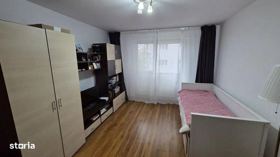 Apartament cu 2 camere semidecomandat în Gorjului