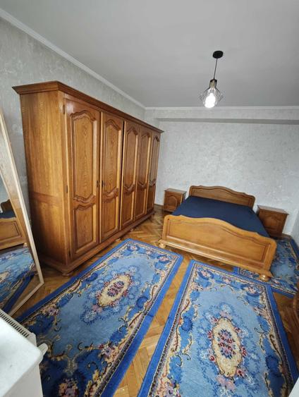 Apartament cu 3 camere decomandat în Găvana