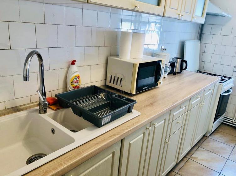 Apartament cu 4 camere decomandat în Central