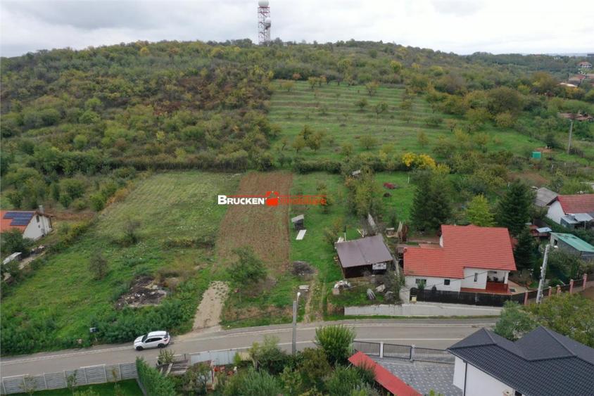 Teren de 2400 mp, în Central