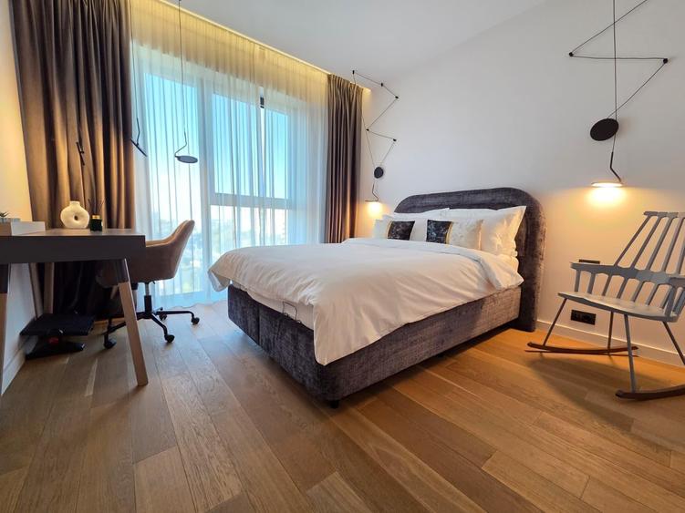 Apartament cu 3 camere semidecomandat în Herăstrău