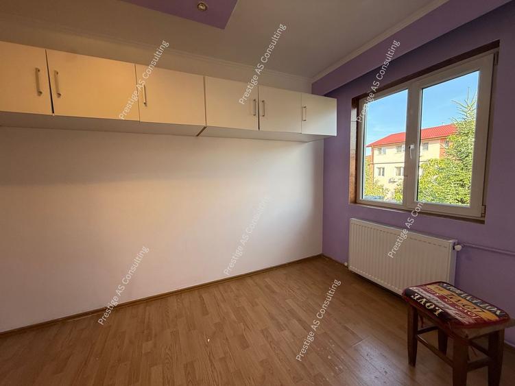 Apartament cu 3 camere semidecomandat în Șagului