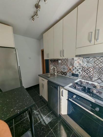 Apartament cu 3 camere, mobilat în Drumul Taberei