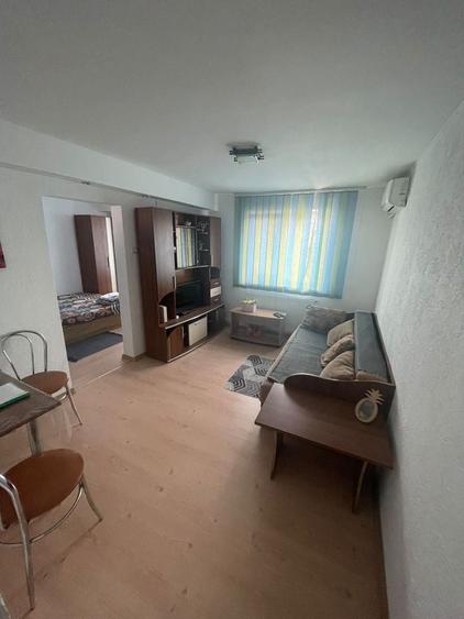 Apartament cu 2 camere nedecomandat, mobilat în Tomis Nord