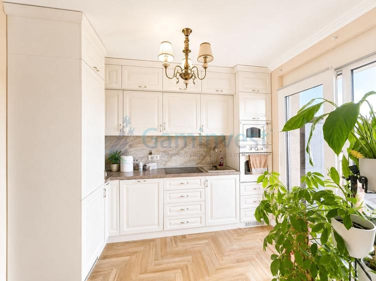 Apartament cu 3 camere decomandat în Cantemir