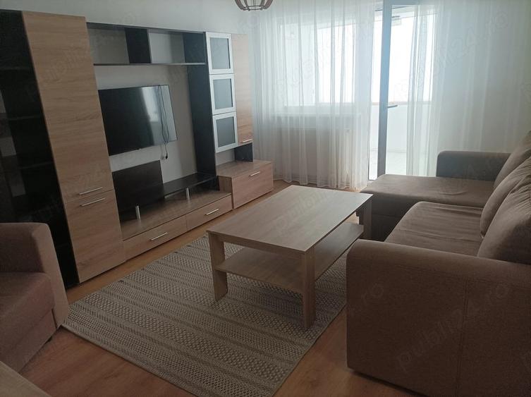 Apartament cu 3 camere decomandat în Decebal