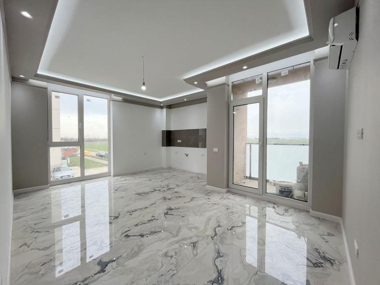 Apartament cu 3 camere semidecomandat în Torontalului