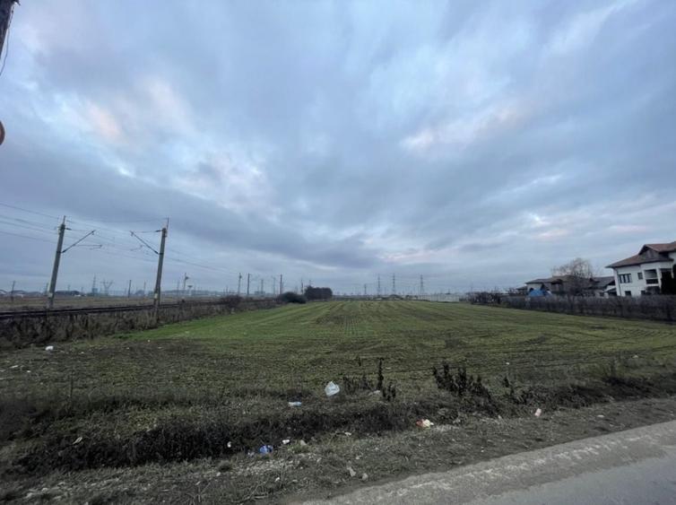 Teren Construcții intravilan de 2071 mp, în Nord