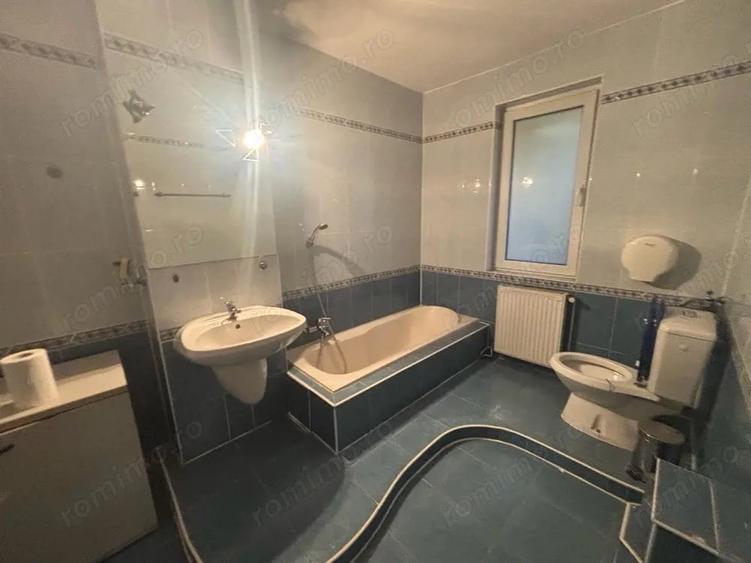 Casă cu 5 camere cu Teren 600 Mp în Aradului