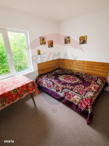 Casă cu 2 camere cu Teren 2596 Mp în Nord