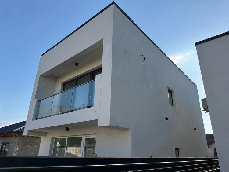 Casă cu 4 camere cu Teren 210 Mp în Central