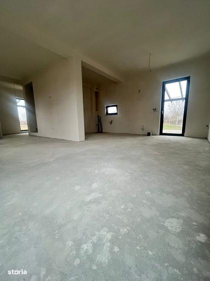Casă cu 3 camere în Bercu Roșu