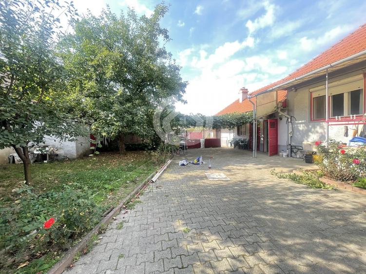 Casă individuală cu 4 camere cu Canalizare în Șeica Mare