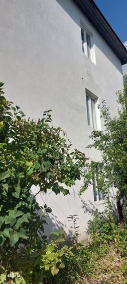 Casă cu 4 camere cu Teren 399 Mp în Central
