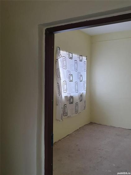 Casă cu 4 camere în Gura Ocniței