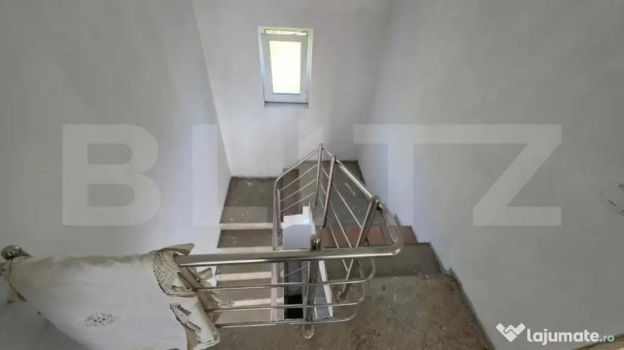 Casă cu 4 camere cu Teren 1000 Mp în Central