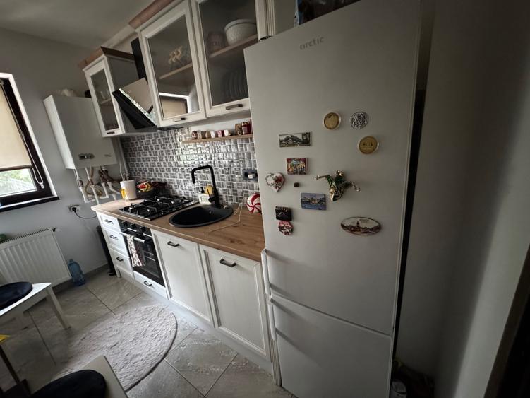 Apartament cu 3 camere decomandat în Chiajna