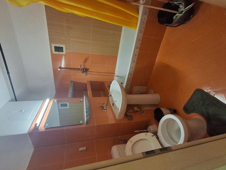 Apartament cu 3 camere decomandat în Lugojului