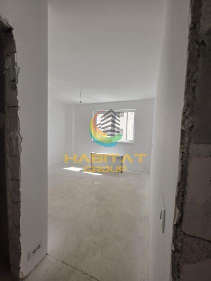 Apartament cu 3 camere decomandat în Metalurgiei
