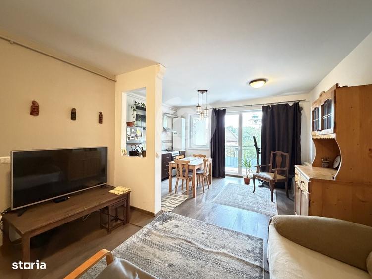 Apartament cu 3 camere decomandat în Central