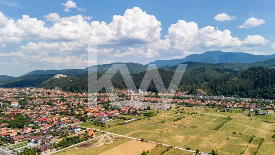 Teren Construcții intravilan de 786 mp, în Râșnov