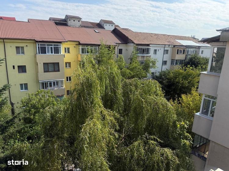 Apartament cu 4 camere decomandat în Micro 3