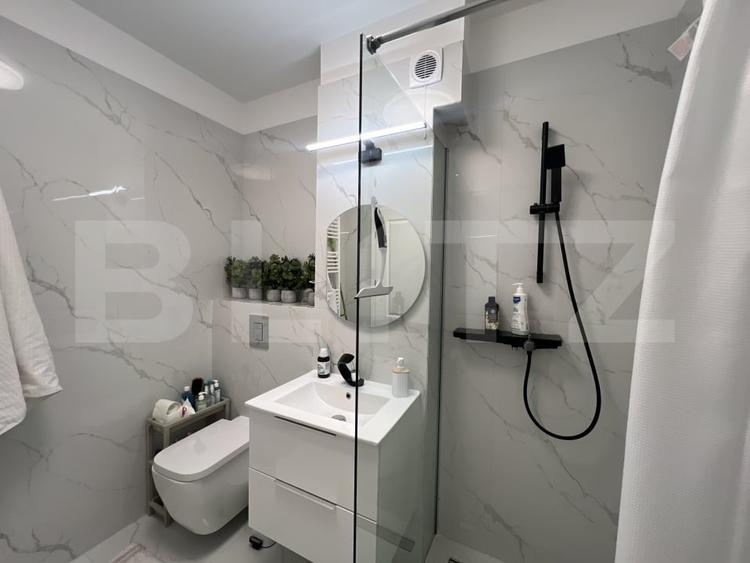Apartament cu 2 camere semidecomandat, mobilat în Florești