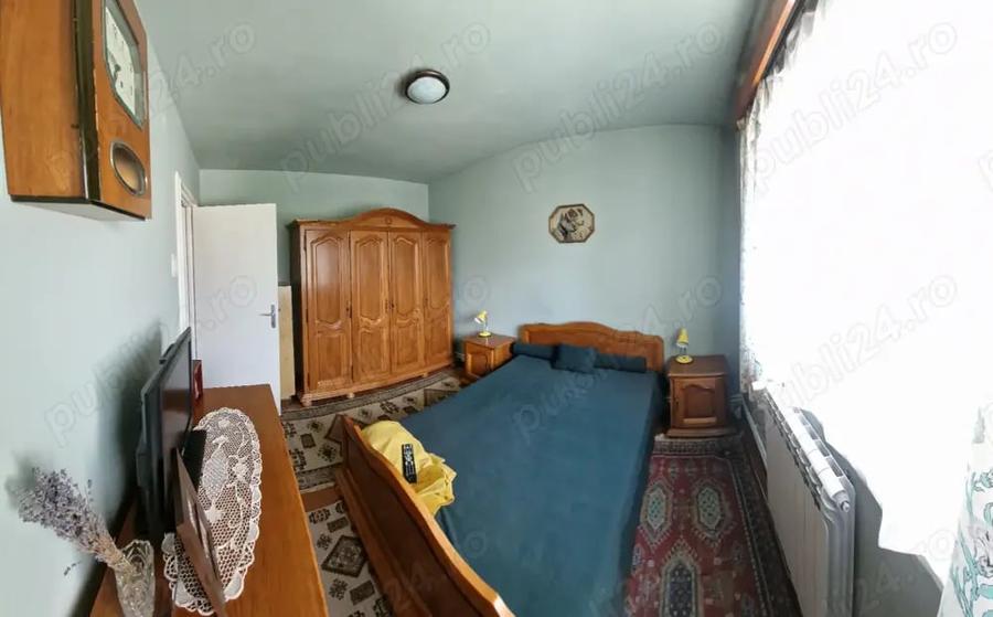 Apartament cu 3 camere semidecomandat în Central