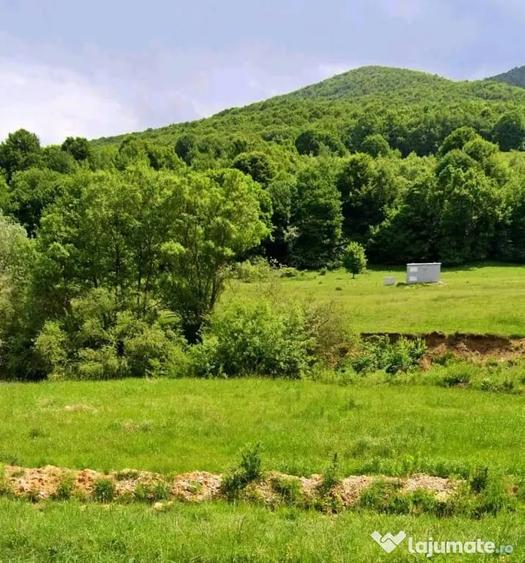 Teren de 421 mp, în Măieruș
