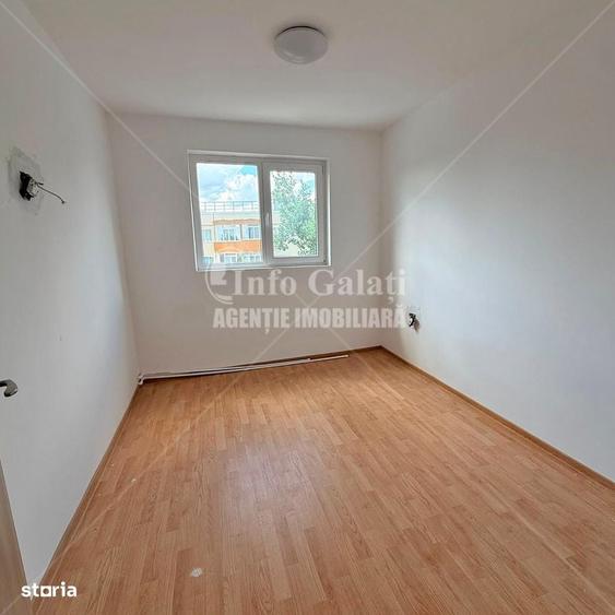 Apartament cu 3 camere în Micro 21