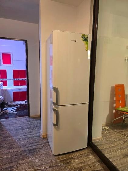 Apartament cu 2 camere decomandat în Lenin